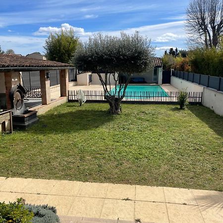 Dependance Au Sein D'Une Villa Avec Piscine 普罗旺斯地区艾克斯 外观 照片